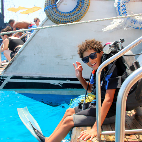 Boat Trip to Ras Mohamed And White Island